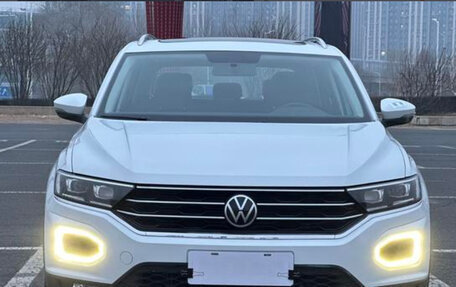 Volkswagen T-Roc I, 2021 год, 1 700 000 рублей, 1 фотография