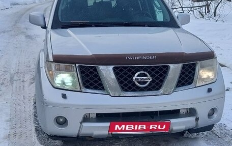 Nissan Pathfinder, 2007 год, 950 000 рублей, 1 фотография