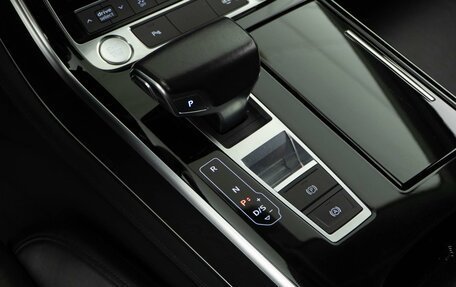 Audi A8, 2019 год, 4 183 055 рублей, 22 фотография