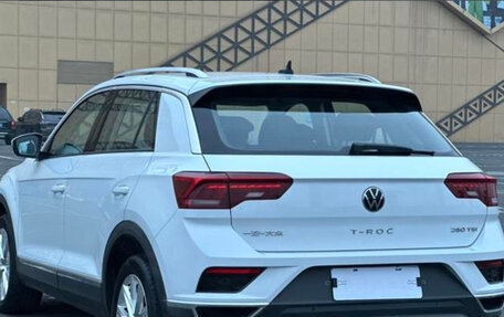 Volkswagen T-Roc I, 2021 год, 1 700 000 рублей, 4 фотография