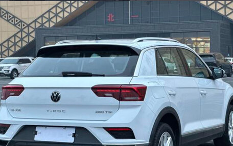 Volkswagen T-Roc I, 2021 год, 1 700 000 рублей, 6 фотография