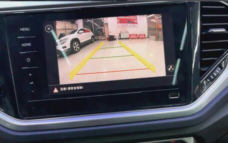 Volkswagen T-Roc I, 2021 год, 1 700 000 рублей, 12 фотография