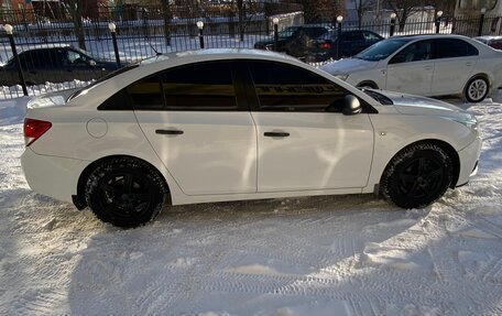 Chevrolet Cruze II, 2011 год, 680 000 рублей, 4 фотография