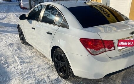 Chevrolet Cruze II, 2011 год, 680 000 рублей, 6 фотография