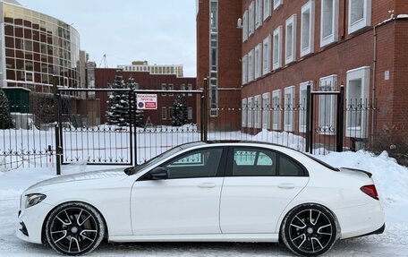 Mercedes-Benz E-Класс, 2019 год, 3 200 000 рублей, 3 фотография
