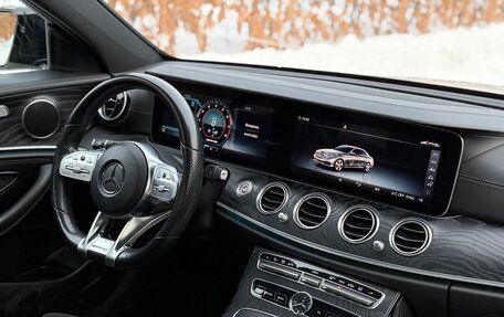 Mercedes-Benz E-Класс, 2019 год, 3 200 000 рублей, 7 фотография