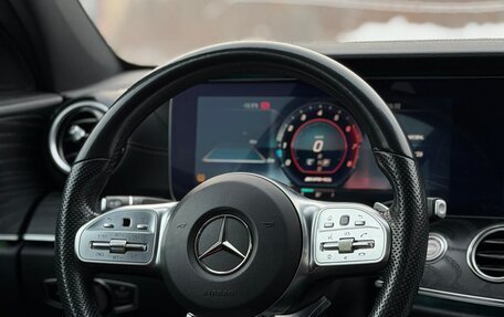 Mercedes-Benz E-Класс, 2019 год, 3 200 000 рублей, 10 фотография