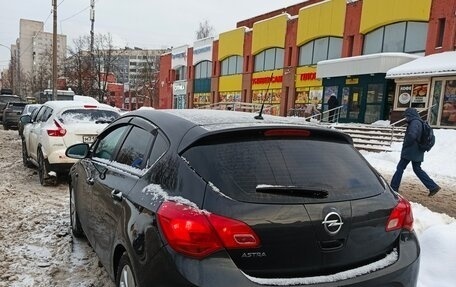 Opel Astra J, 2014 год, 950 000 рублей, 3 фотография