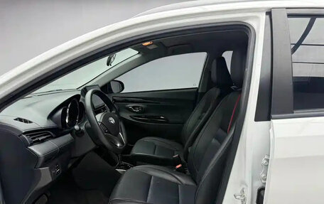 Toyota Yaris XP150 рестайлинг, 2022 год, 1 038 017 рублей, 7 фотография