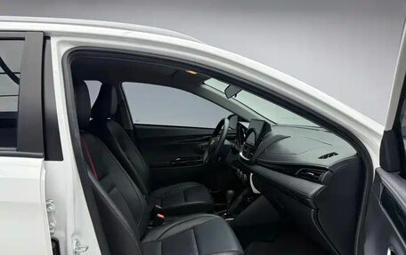 Toyota Yaris XP150 рестайлинг, 2022 год, 1 038 017 рублей, 10 фотография