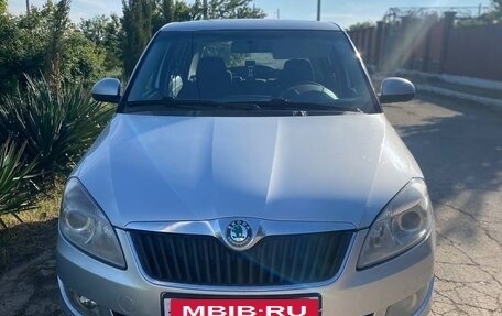 Skoda Fabia II, 2013 год, 420 000 рублей, 1 фотография
