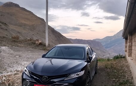 Toyota Camry, 2018 год, 2 500 000 рублей, 1 фотография