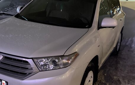 Toyota Highlander III, 2012 год, 2 500 000 рублей, 3 фотография