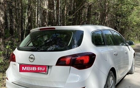 Opel Astra J, 2011 год, 970 000 рублей, 4 фотография