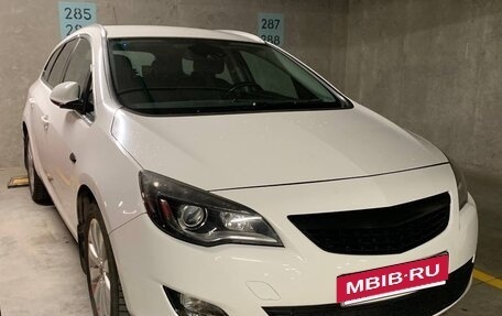 Opel Astra J, 2011 год, 970 000 рублей, 10 фотография