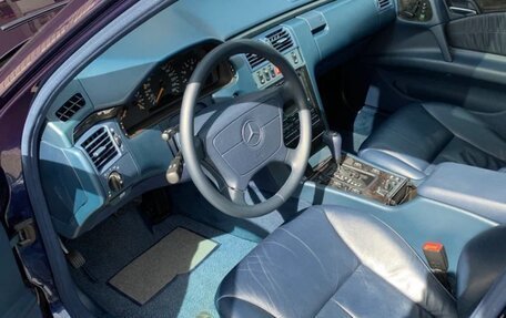 Mercedes-Benz E-Класс, 1998 год, 2 150 000 рублей, 4 фотография