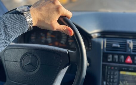 Mercedes-Benz E-Класс, 1998 год, 2 150 000 рублей, 12 фотография