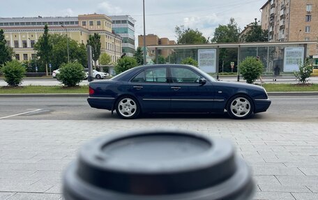 Mercedes-Benz E-Класс, 1998 год, 2 150 000 рублей, 11 фотография
