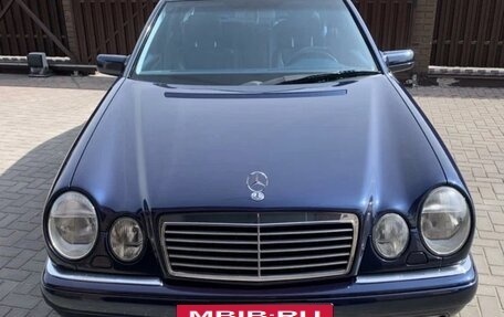 Mercedes-Benz E-Класс, 1998 год, 2 150 000 рублей, 2 фотография