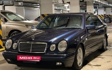 Mercedes-Benz E-Класс, 1998 год, 2 150 000 рублей, 15 фотография
