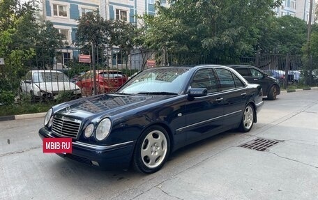 Mercedes-Benz E-Класс, 1998 год, 2 150 000 рублей, 9 фотография
