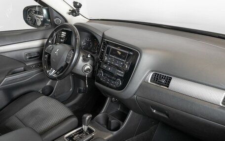 Mitsubishi Outlander III рестайлинг 3, 2015 год, 1 830 000 рублей, 7 фотография