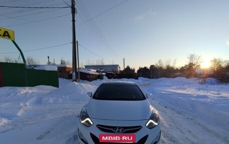 Hyundai i40 I рестайлинг, 2013 год, 880 000 рублей, 5 фотография