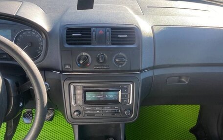 Skoda Fabia II, 2013 год, 420 000 рублей, 8 фотография