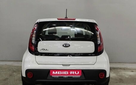 KIA Soul II рестайлинг, 2018 год, 1 570 000 рублей, 6 фотография