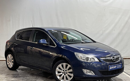 Opel Astra J, 2010 год, 570 000 рублей, 2 фотография