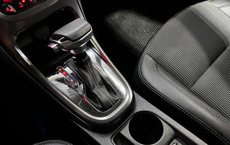 Opel Astra J, 2010 год, 570 000 рублей, 16 фотография