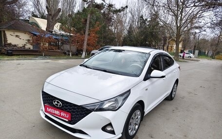 Hyundai Solaris II рестайлинг, 2021 год, 1 680 000 рублей, 9 фотография