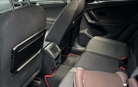 Volkswagen Tiguan II, 2017 год, 2 500 000 рублей, 5 фотография