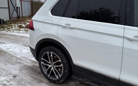 Volkswagen Tiguan II, 2017 год, 2 500 000 рублей, 11 фотография