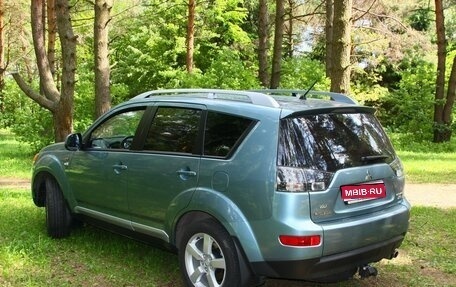 Mitsubishi Outlander III рестайлинг 3, 2008 год, 1 365 000 рублей, 1 фотография
