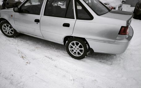 Daewoo Nexia I рестайлинг, 2010 год, 255 000 рублей, 3 фотография