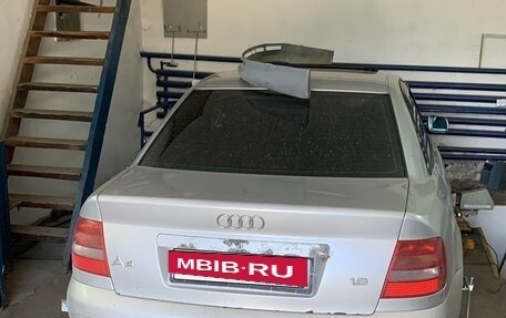 Audi A4, 1999 год, 275 000 рублей, 5 фотография