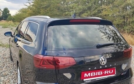 Volkswagen Passat B8 рестайлинг, 2020 год, 3 000 000 рублей, 3 фотография