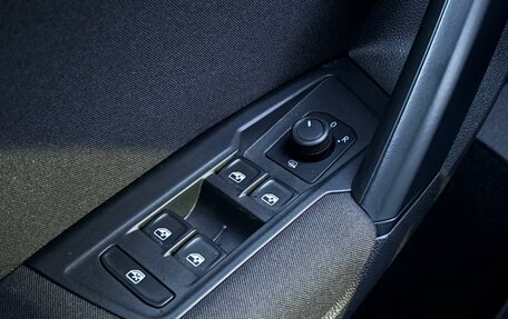 Volkswagen Tiguan II, 2021 год, 3 335 000 рублей, 15 фотография