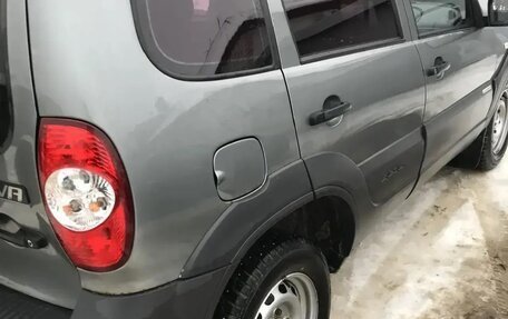 Chevrolet Niva I рестайлинг, 2013 год, 550 000 рублей, 4 фотография