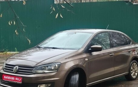 Volkswagen Polo VI (EU Market), 2015 год, 860 000 рублей, 1 фотография