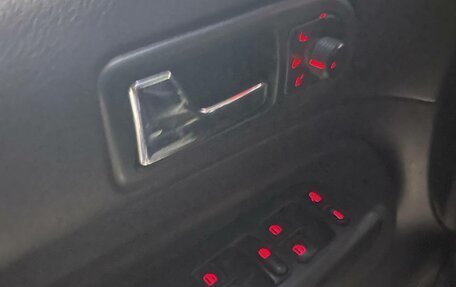 Volkswagen Golf IV, 2003 год, 165 000 рублей, 3 фотография