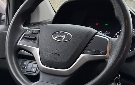 Hyundai Solaris II рестайлинг, 2018 год, 1 070 000 рублей, 9 фотография