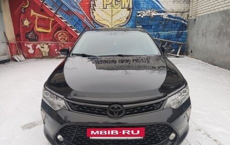 Toyota Camry, 2017 год, 2 070 000 рублей, 4 фотография