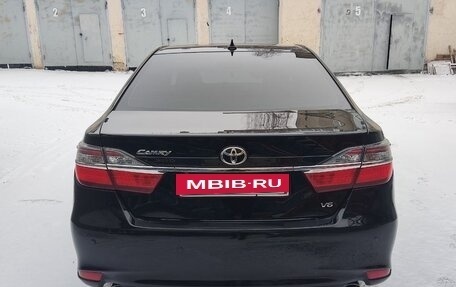 Toyota Camry, 2017 год, 2 070 000 рублей, 8 фотография
