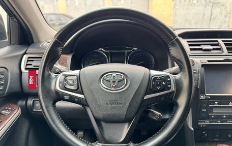 Toyota Camry, 2017 год, 2 070 000 рублей, 23 фотография