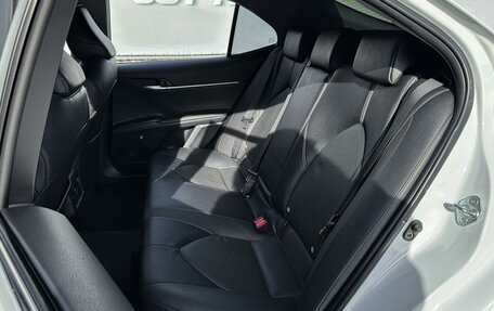 Toyota Camry, 2021 год, 2 890 000 рублей, 11 фотография