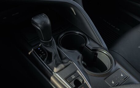 Toyota Camry, 2021 год, 2 890 000 рублей, 16 фотография