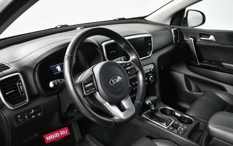 KIA Sportage IV рестайлинг, 2018 год, 2 499 000 рублей, 9 фотография
