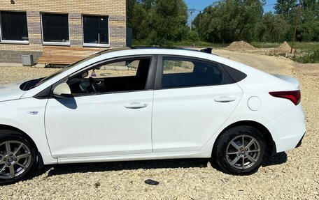 Hyundai Solaris II рестайлинг, 2019 год, 632 000 рублей, 2 фотография